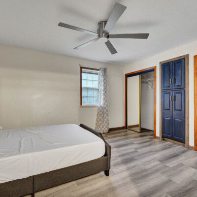 blue house - bedroom2