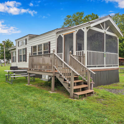 premium lakeside cabin - exterior