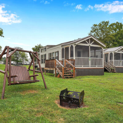 premium lakeside cabins - exterior with yard