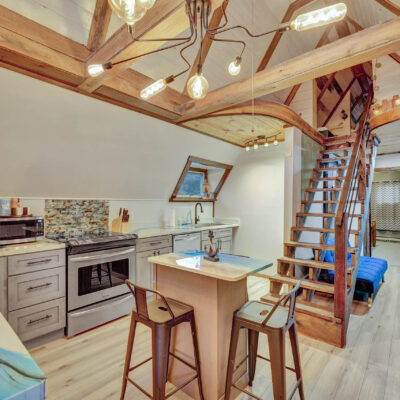 upstairs apartment - interior3